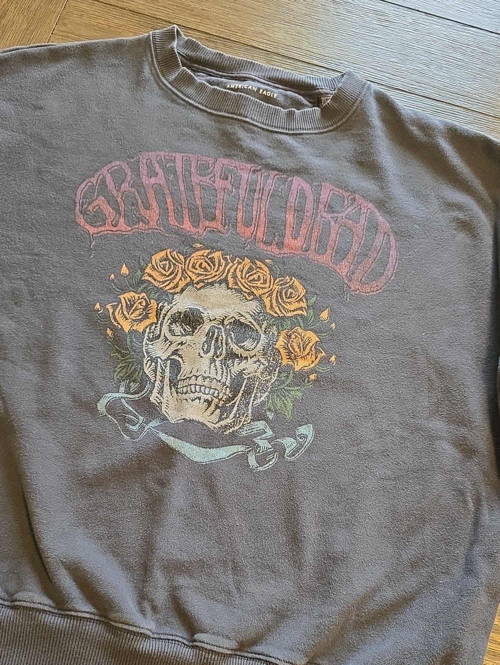 American Eagle Outfitters Gray Grateful Dead Skull Graphic Sweatshirt Sz. M